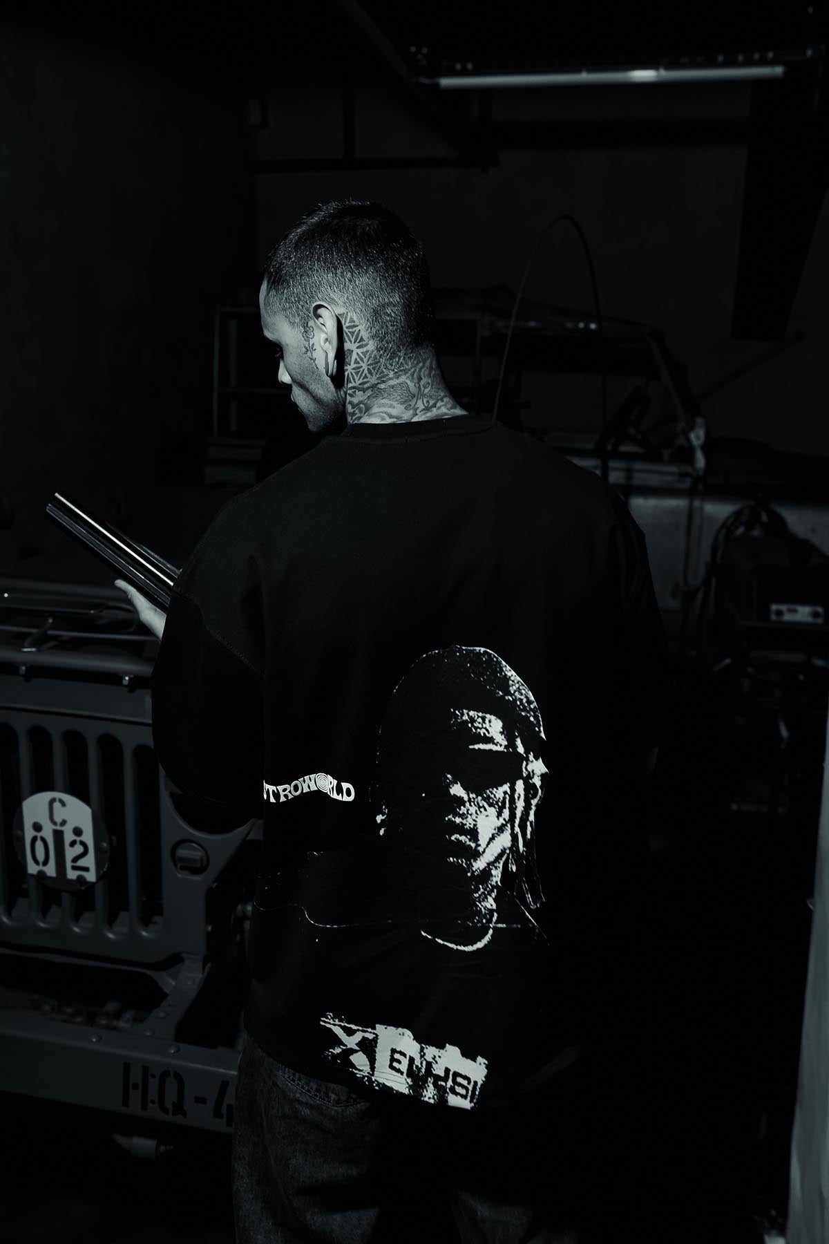 Travis Scott Arka Resim Baskılı Oversize Siyah Tshirt