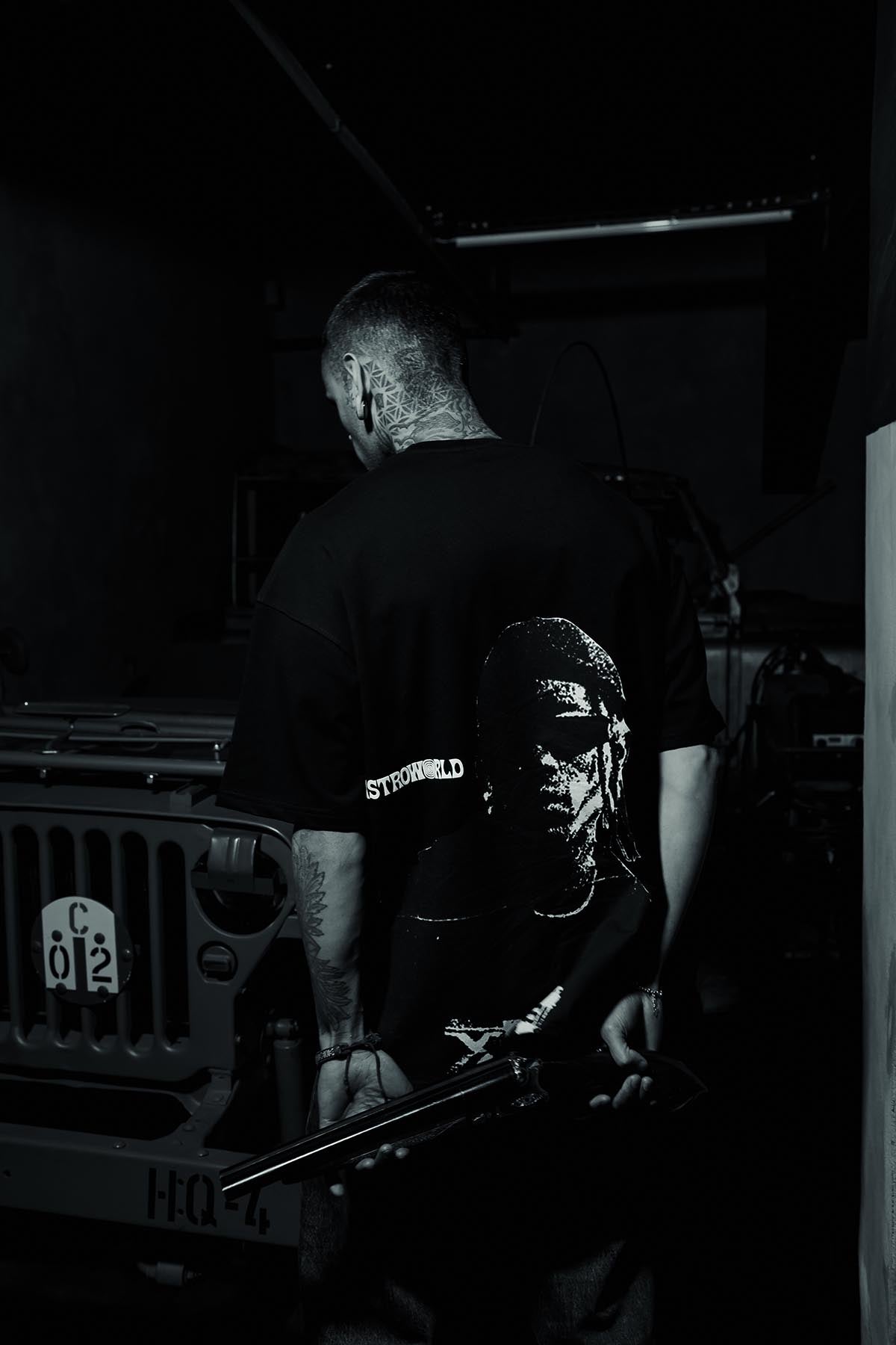 Travis Scott Arka Resim Baskılı Oversize Siyah Tshirt