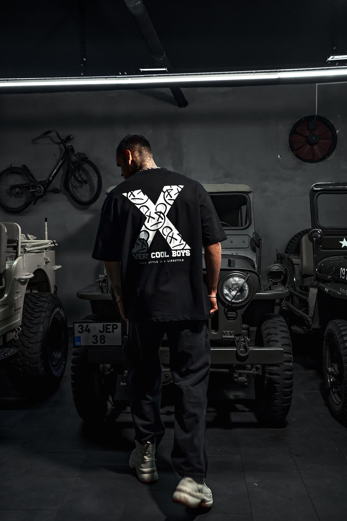 X Very Cool Baskılı Oversize Siyah T-Shirt